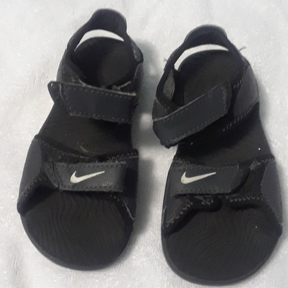 boys nike sandals